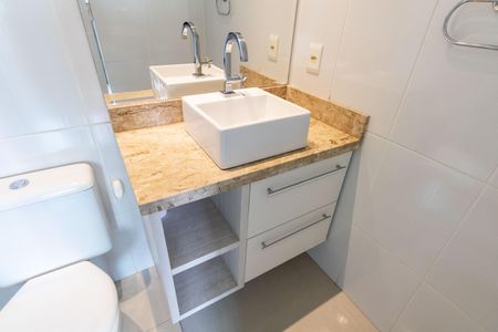 Apartamento para alugar com 67m², 2 quartos e 1 vaga Apartamento para alugar com 67m², 2 quartos e 1 vagaBanheiro Suíte