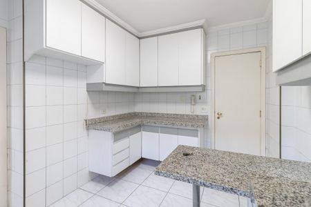 Apartamento à venda com 116m², 3 quartos e 2 vagas Apartamento à venda com 116m², 3 quartos e 2 vagasCozinha