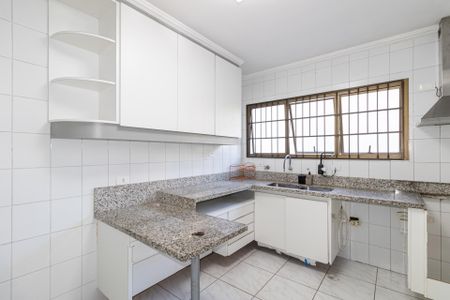 Apartamento à venda com 116m², 3 quartos e 2 vagas Apartamento à venda com 116m², 3 quartos e 2 vagasCozinha