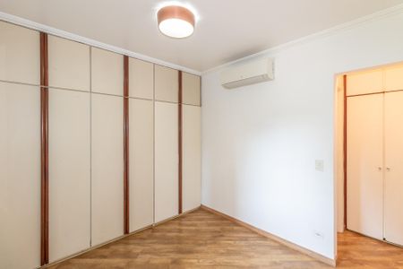 Apartamento à venda com 116m², 3 quartos e 2 vagas Apartamento à venda com 116m², 3 quartos e 2 vagasSuíte 2