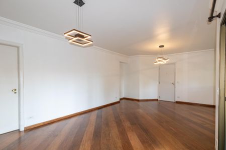 Apartamento à venda com 116m², 3 quartos e 2 vagas Apartamento à venda com 116m², 3 quartos e 2 vagasSala