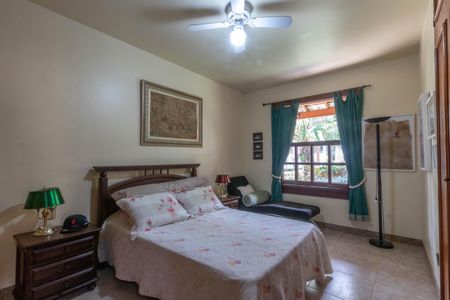 Casa de condomínio à venda com 420m², 3 quartos e 6 vagas Casa de condomínio à venda com 420m², 3 quartos e 6 vagasQuarto 1