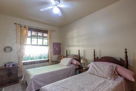 Casa de condomínio à venda com 420m², 3 quartos e 6 vagas Casa de condomínio à venda com 420m², 3 quartos e 6 vagasQuarto 2