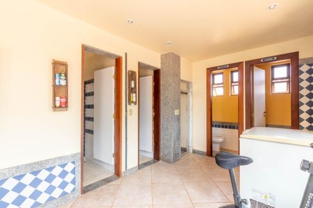 Casa de condomínio à venda com 420m², 3 quartos e 6 vagas Casa de condomínio à venda com 420m², 3 quartos e 6 vagasSauna