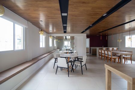 Apartamento para alugar com 42m², 2 quartos e sem vagaÁrea comum - Salão de Festas