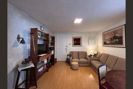 Apartamento para alugar com 70m², 2 quartos e 1 vaga Apartamento para alugar com 70m², 2 quartos e 1 vagaSala