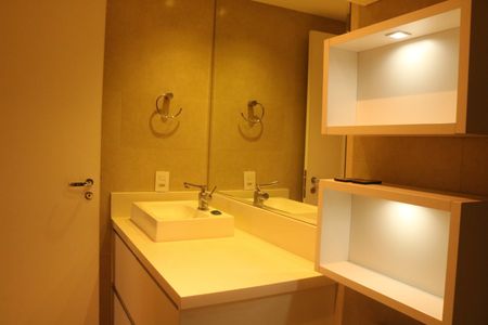 Apartamento à venda com 69m², 2 quartos e 1 vagaBanheiro da Suíte