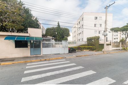 Apartamento para alugar com 50m², 2 quartos e 1 vaga Apartamento para alugar com 50m², 2 quartos e 1 vagaFachada