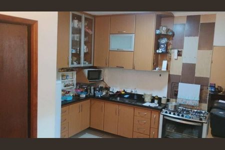 Casa à venda com 102m², 2 quartos e 2 vagas