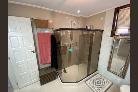 Casa à venda com 513m², 6 quartos e 3 vagasBanheiro Suíte 1