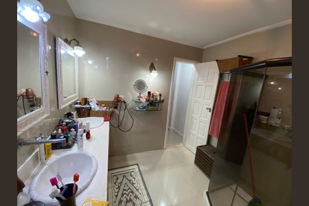 Casa à venda com 513m², 6 quartos e 3 vagasBanheiro Suíte 1