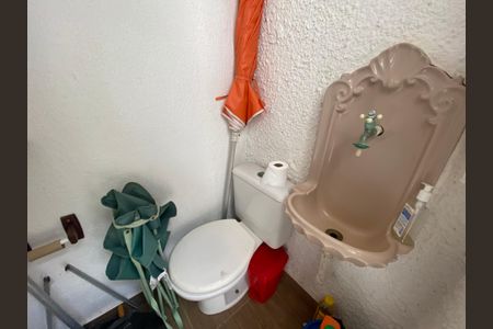 Casa à venda com 513m², 6 quartos e 3 vagasBanheiro de Serviço