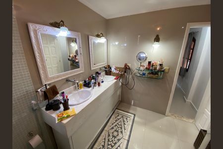 Casa à venda com 513m², 6 quartos e 3 vagasBanheiro Suíte 1