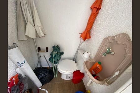 Casa à venda com 513m², 6 quartos e 3 vagasBanheiro de Serviço