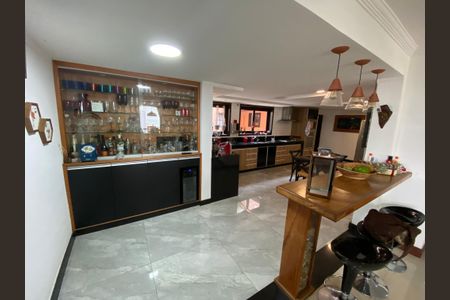 Casa à venda com 513m², 6 quartos e 3 vagasCozinha