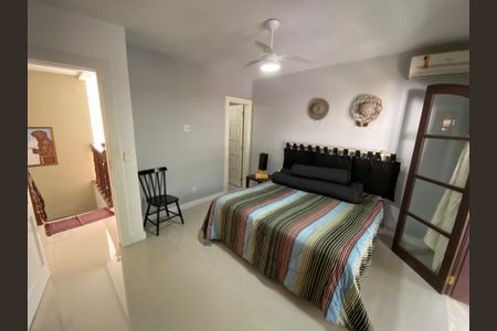 Casa à venda com 513m², 6 quartos e 3 vagasQuarto 1