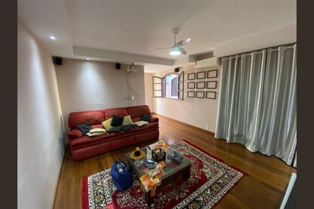 Casa à venda com 513m², 6 quartos e 3 vagasSala 2