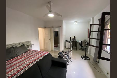 Casa à venda com 513m², 6 quartos e 3 vagasSuíte 2