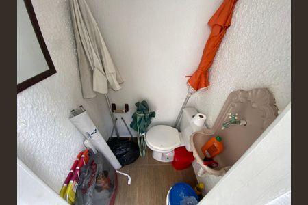 Casa à venda com 513m², 6 quartos e 3 vagasBanheiro de Serviço