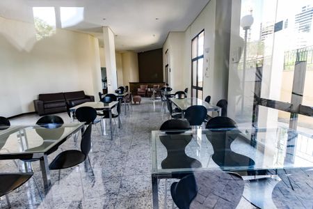 Apartamento para alugar com 150m², 3 quartos e 4 vagasÁrea comum - Salão de festas