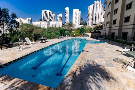 Apartamento para alugar com 150m², 3 quartos e 4 vagasÁrea comum - Piscina