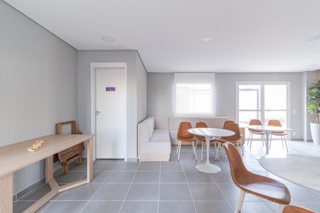 Apartamento para alugar com 40m², 2 quartos e 1 vagaÁrea comum - Salão de festas