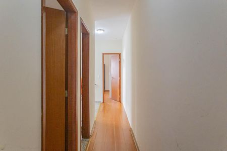 Casa à venda com 154m², 3 quartos e 4 vagasCorredor