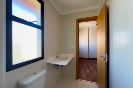 Apartamento à venda com 432m², 3 quartos e 5 vagasBanheiro da Suíte 2