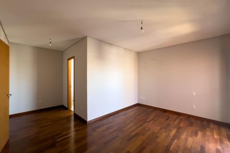 Apartamento à venda com 432m², 3 quartos e 5 vagasSuíte 1