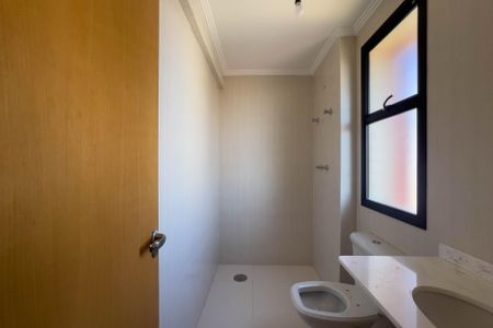 Apartamento à venda com 432m², 3 quartos e 5 vagasBanheiro da Suíte 2