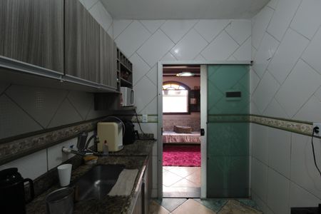 Casa à venda com 140m², 3 quartos e 2 vagasCozinha