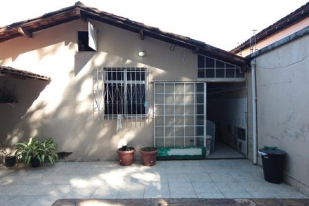 Casa à venda com 140m², 3 quartos e 2 vagasPiscina