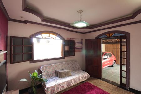 Casa à venda com 140m², 3 quartos e 2 vagasSala