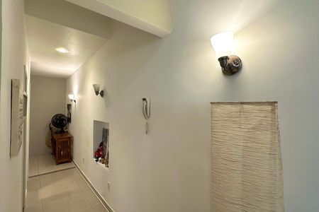 Apartamento para alugar com 90m², 2 quartos e 1 vaga Apartamento para alugar com 90m², 2 quartos e 1 vagaCorredor