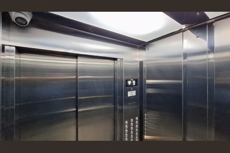 Apartamento à venda com 54m², 2 quartos e 1 vaga Apartamento à venda com 54m², 2 quartos e 1 vagaElevador