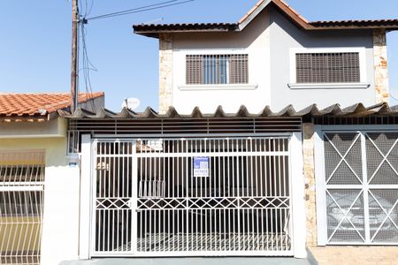 Casa à venda com 150m², 3 quartos e 2 vagasPlaca