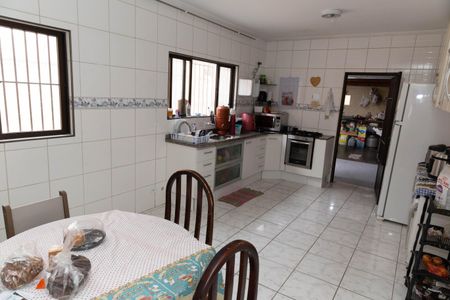 Casa à venda com 150m², 3 quartos e 2 vagasCozinha