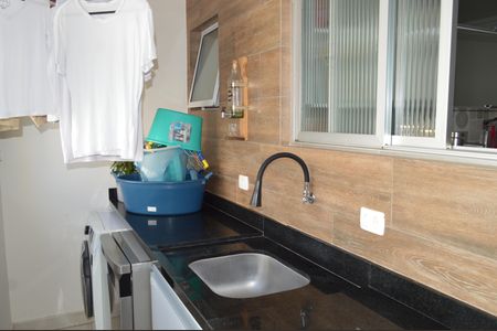 Apartamento à venda com 103m², 2 quartos e 1 vagaÁrea de Serviço