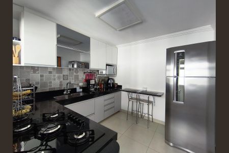 Apartamento à venda com 103m², 2 quartos e 1 vagaCozinha