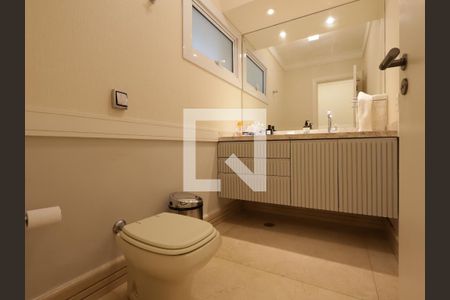 Casa de condomínio à venda com 754m², 4 quartos e 6 vagasLavabo