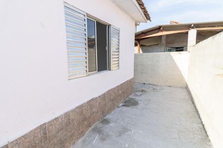 Casa para alugar com 30m², 1 quarto e sem vagaQuintal