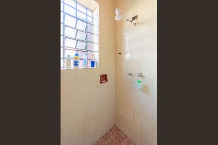 Casa à venda com 216m², 2 quartos e 2 vagas Casa à venda com 216m², 2 quartos e 2 vagasBanheiro