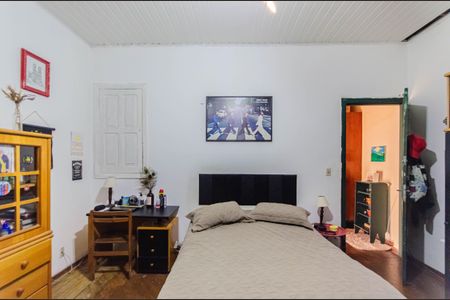 Casa à venda com 216m², 2 quartos e 2 vagas Casa à venda com 216m², 2 quartos e 2 vagasQuarto 2