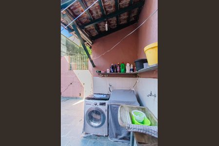 Casa à venda com 216m², 2 quartos e 2 vagas Casa à venda com 216m², 2 quartos e 2 vagasÁrea de Serviço