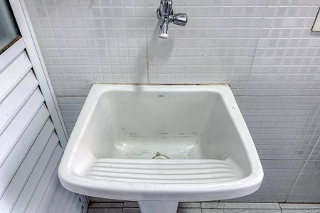 Apartamento para alugar com 77m², 3 quartos e 1 vagaÁrea de Serviço