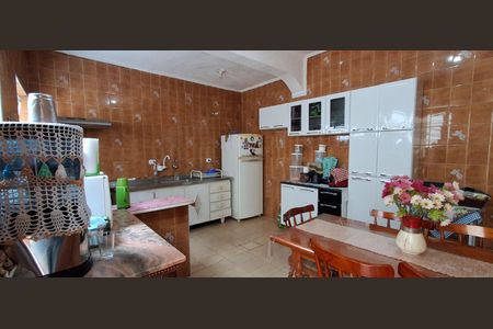 Casa à venda com 147m², 3 quartos e 2 vagas Casa à venda com 147m², 3 quartos e 2 vagasCozinha