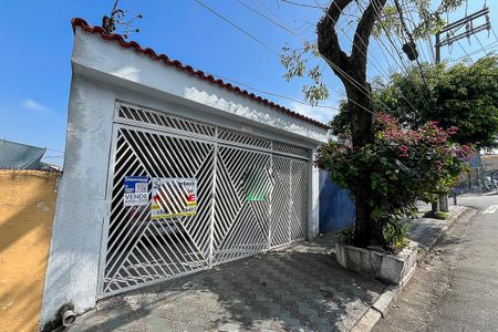 Casa à venda com 147m², 3 quartos e 2 vagasFachada+plaquinha