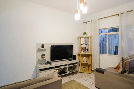 Casa à venda com 147m², 3 quartos e 2 vagasSala