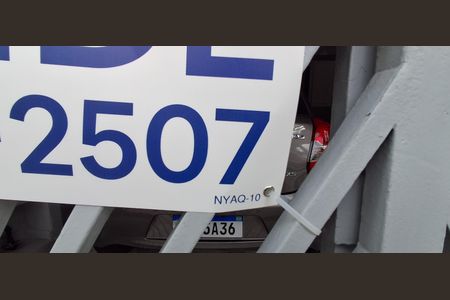 Casa à venda com 147m², 3 quartos e 2 vagas Casa à venda com 147m², 3 quartos e 2 vagasCódigo plaquinha NYAQ-10