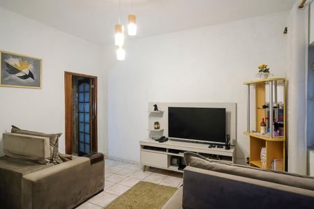 Casa à venda com 147m², 3 quartos e 2 vagasSala
